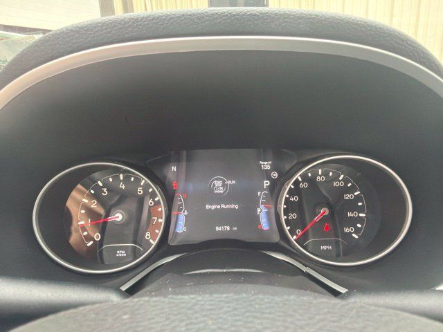 Used 2020 Jeep Compass Limited FWD image 29