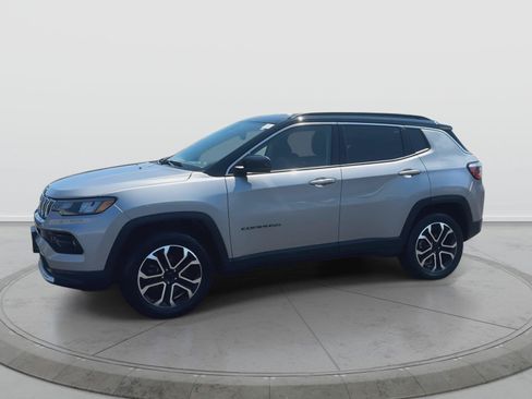 Used 2022 Jeep Compass Limited AWD/4WD image 5