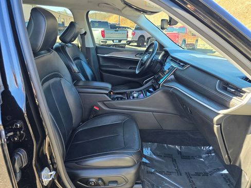 Used 2021 Jeep Grand Cherokee L Limited AWD/4WD image 29