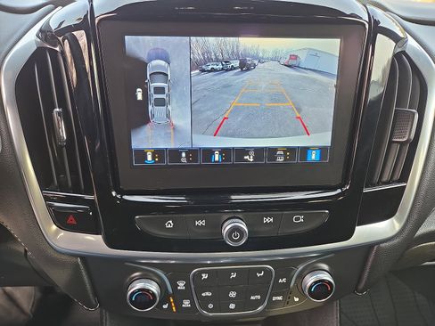 Certified 2023 Chevrolet Traverse LT w/ LT Premium Package image 30
