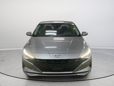 Used 2023 Hyundai Elantra SEL w/ Convenience Package FWD image 4