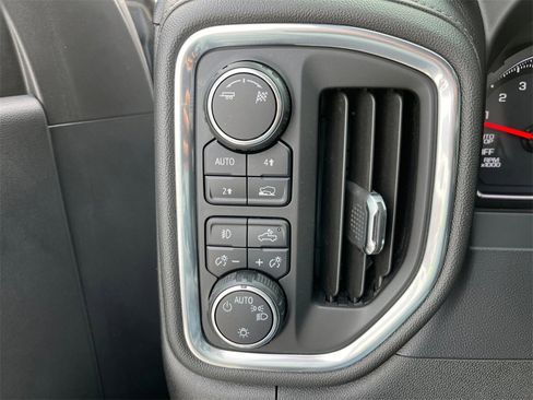 Used 2019 Chevrolet Silverado 1500 RST w/ All-Star Edition image 16