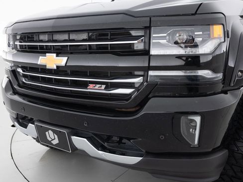 Used 2017 Chevrolet Silverado 1500 LTZ Z71 w/ LTZ Plus Package image 15
