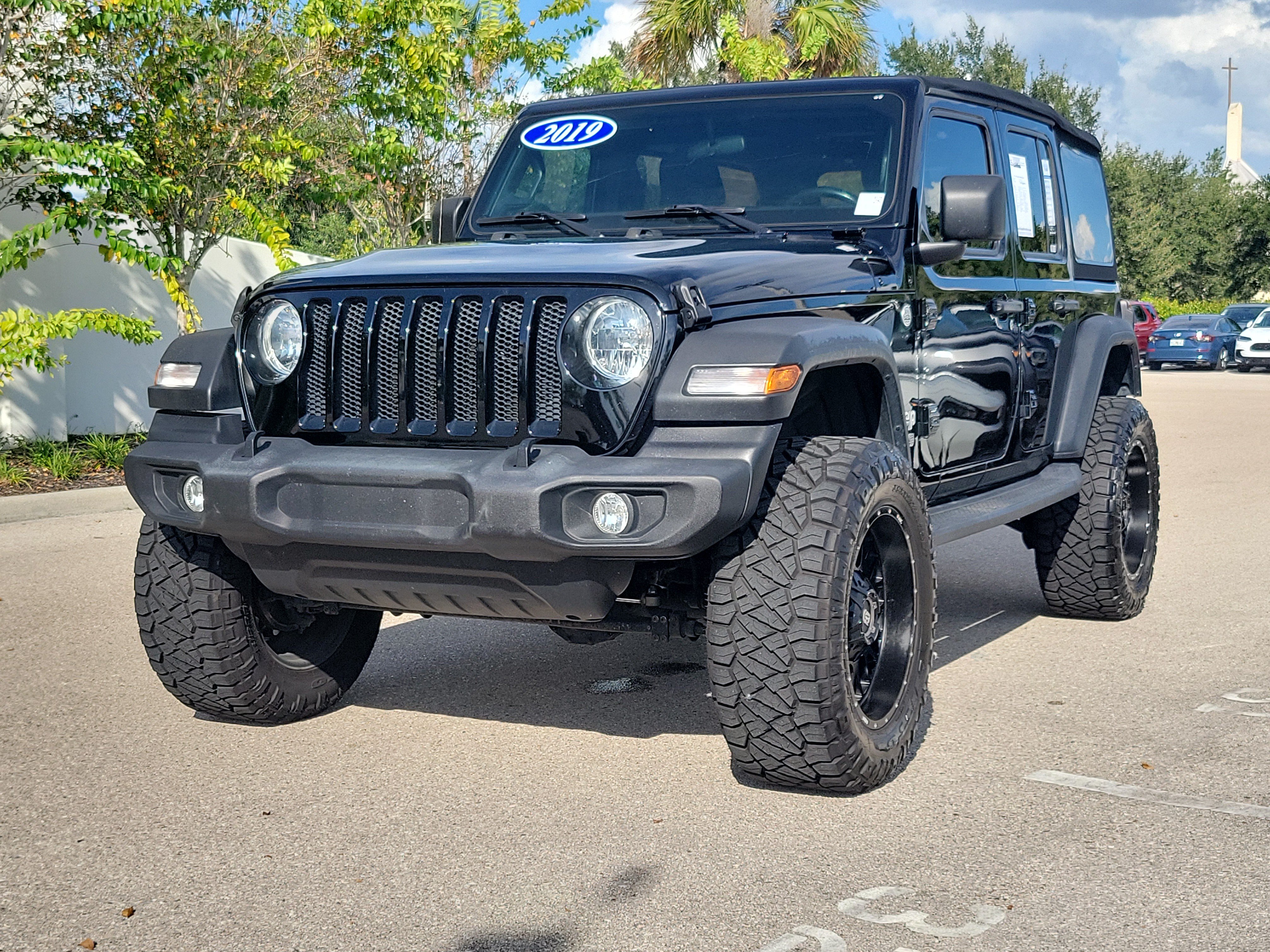 Used 2019 Jeep Wrangler Unlimited Sport S AWD/4WD image 3