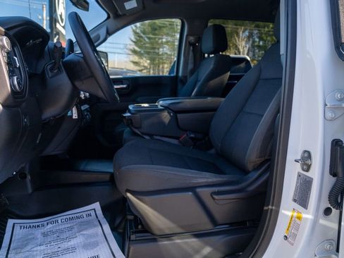 Used 2023 GMC Sierra 3500 Pro w/ Convenience Package image 19