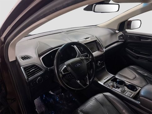 Used 2019 Ford Edge Titanium w/ Equipment Group 301A image 10