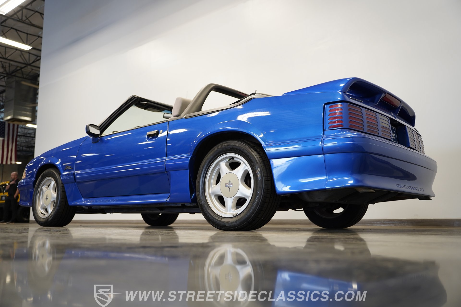 Used 1993 Ford Mustang GT RWD image 28