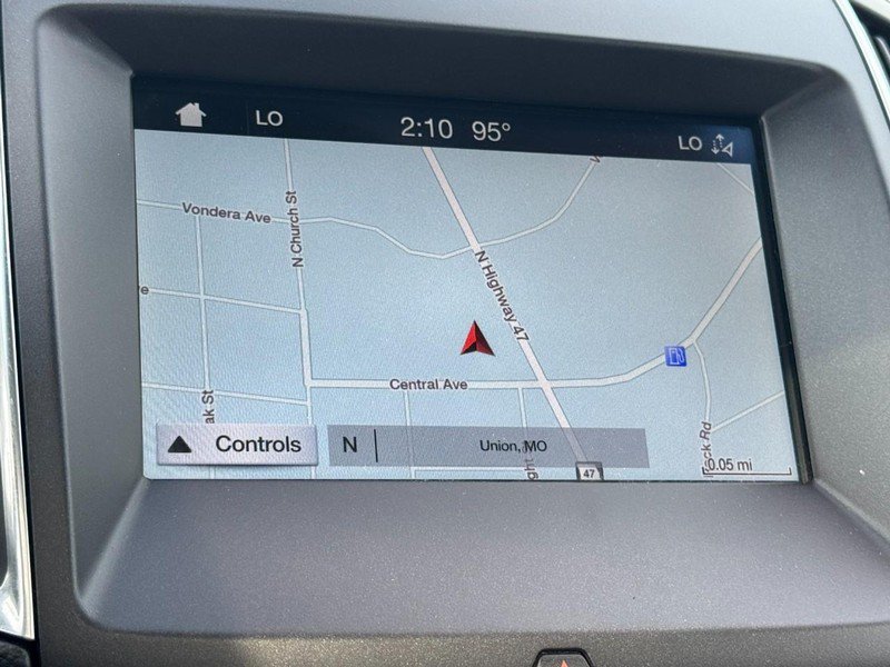 Used 2019 Ford Edge Titanium w/ Equipment Group 301A AWD/4WD image 22