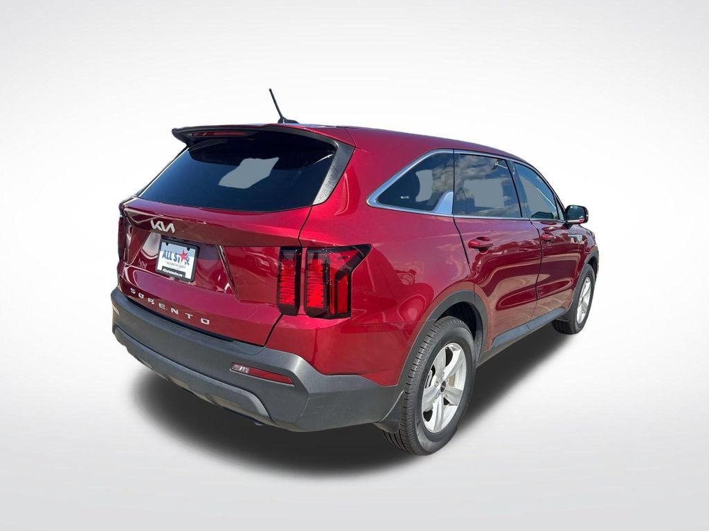Used 2022 Kia Sorento LX FWD image 9