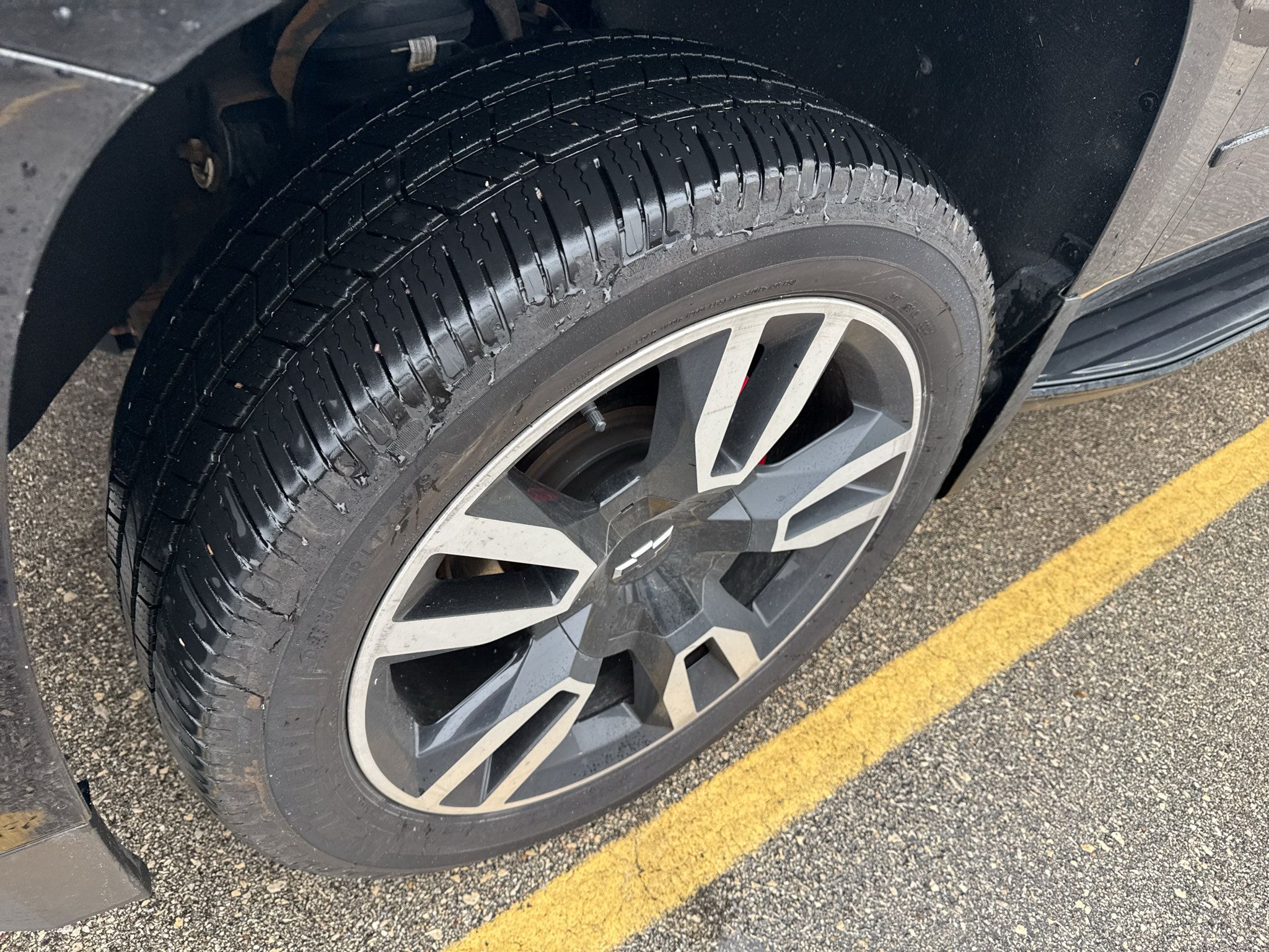 Used 2019 Chevrolet Tahoe Premier AWD/4WD image 3