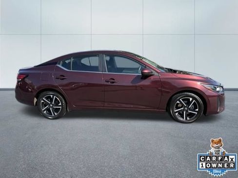 Used 2025 Nissan Sentra SV FWD image 2