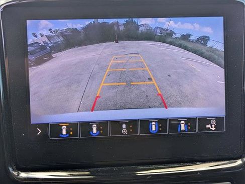 Used 2021 Chevrolet Traverse Premier w/ Redline Edition FWD image 14