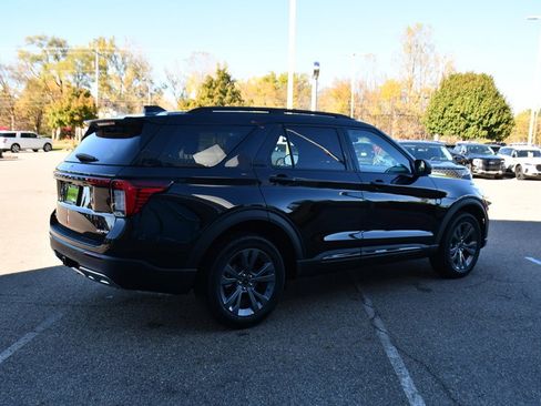 Used 2026 Ford Explorer Active w/ Active Comfort Package image 7