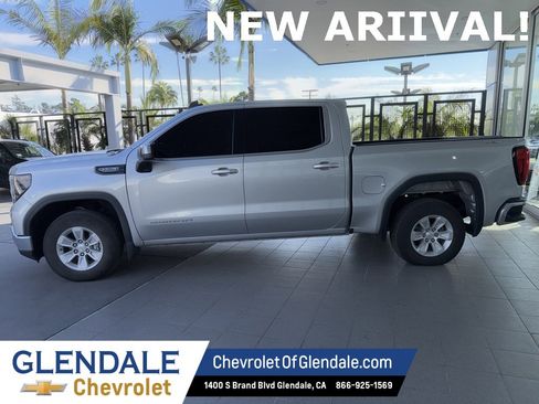 Used 2022 GMC Sierra 1500 SLE image 3