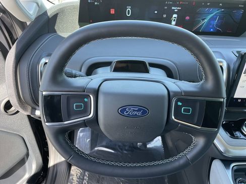 New 2026 Ford Expedition Platinum image 34