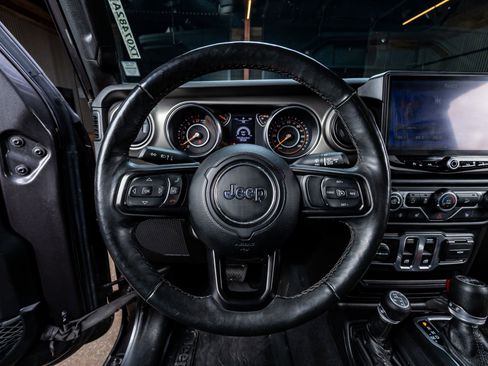 Used 2019 Jeep Wrangler Sport image 18