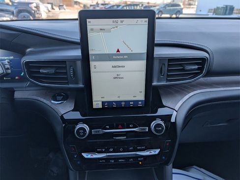 Used 2023 Ford Explorer Platinum w/ Technology Package image 22