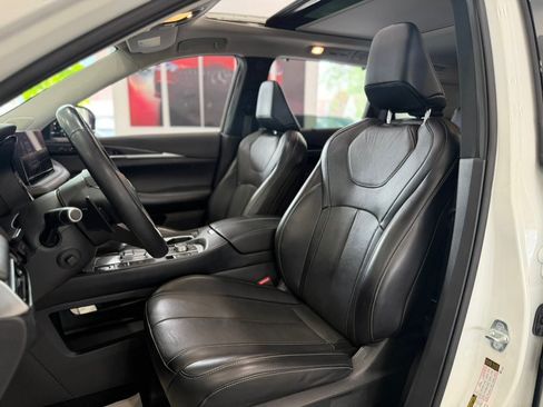 Used 2023 INFINITI QX60 Sensory w/ Vision Package AWD/4WD image 15