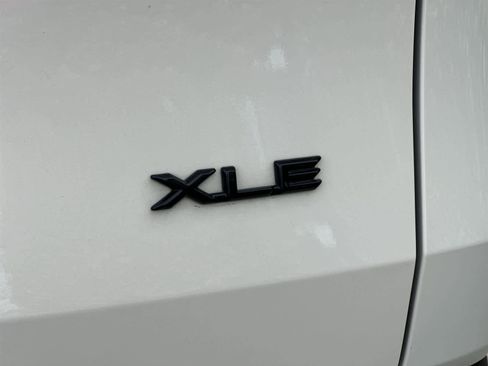 Used 2024 Toyota Grand Highlander XLE image 7