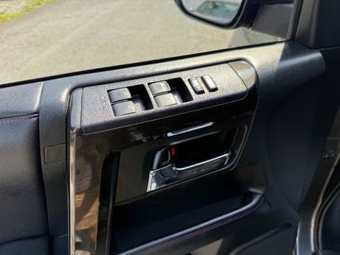 Used 2019 Toyota 4Runner TRD Off-Road AWD/4WD image 21