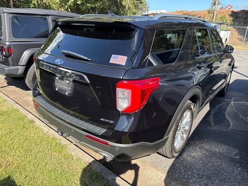 Used 2021 Ford Explorer Limited w/ Equipment Group 301A AWD/4WD image 17