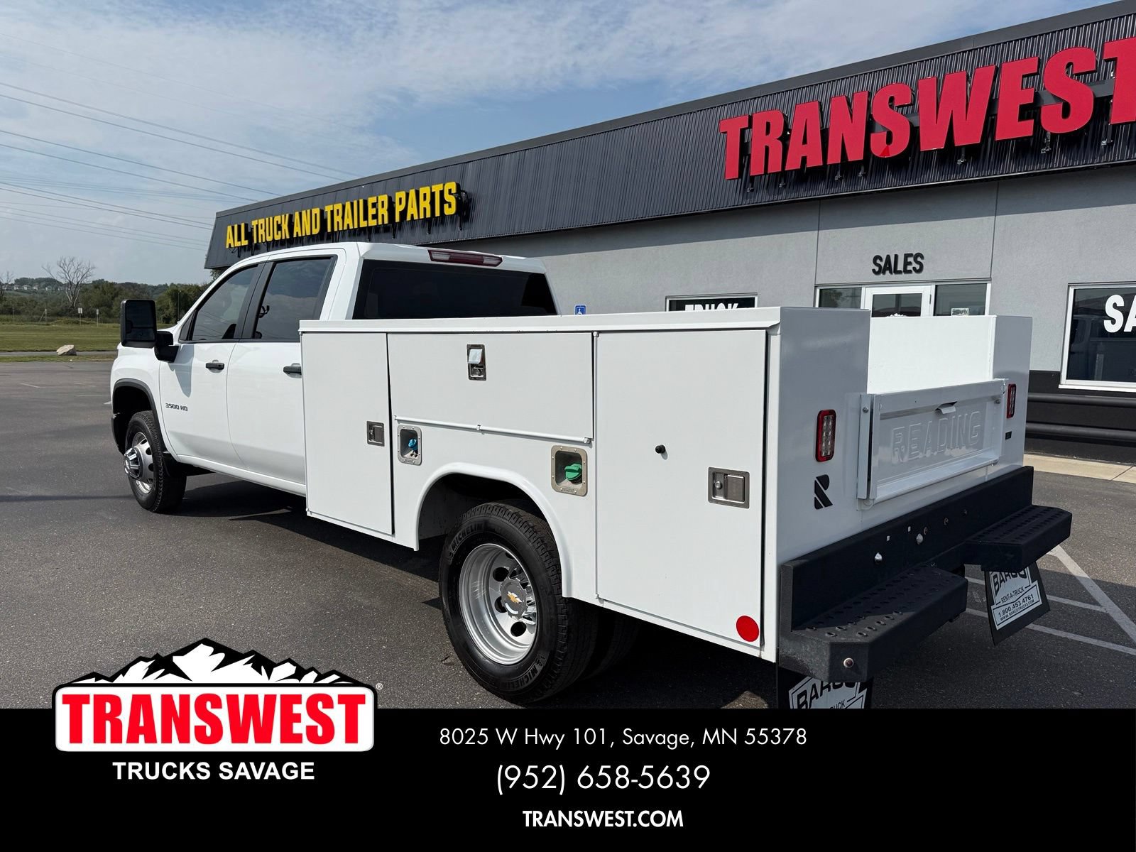 Used 2025 Chevrolet Silverado 3500 W/T AWD/4WD image 3