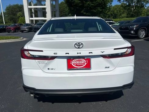 Used 2025 Toyota Camry SE FWD image 8