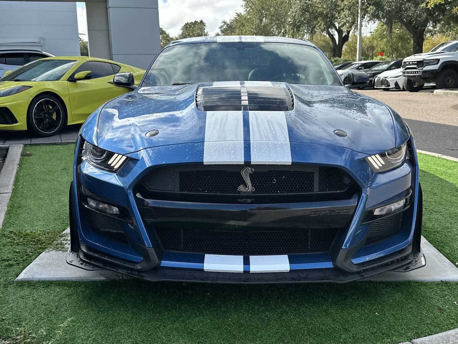 Used 2021 Ford Mustang Shelby GT500 w/ Technology Package RWD image 9