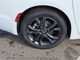New 2026 Chrysler Pacifica Select image 5