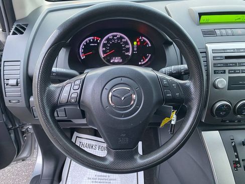 Used 2010 MAZDA MAZDA5 Sport FWD image 13