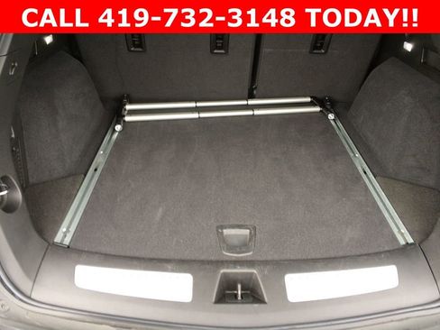 Used 2025 Cadillac XT5 Premium Luxury image 10