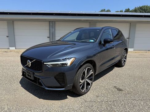 Used 2024 Volvo XC60 T8 Ultimate w/ Protection Package Premier AWD/4WD image 1