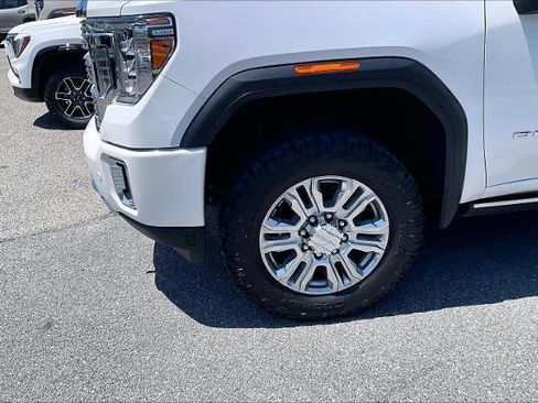 Used 2023 GMC Sierra 3500 Denali w/ Denali Ultimate Package AWD/4WD image 3