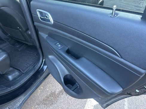 Used 2018 Jeep Grand Cherokee Altitude image 23