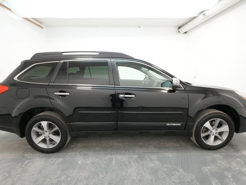 Used 2013 Subaru Outback 3.6R Limited w/ Special Appearance Pkg image 10
