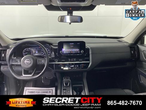 Used 2024 Nissan Pathfinder SV w/ SV Premium Package AWD/4WD image 23