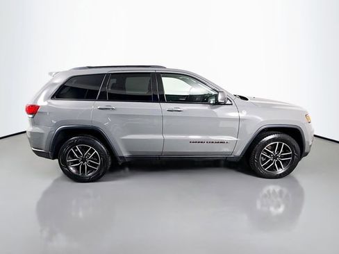 Used 2021 Jeep Grand Cherokee Trailhawk w/ Trailhawk Luxury Group AWD/4WD image 5