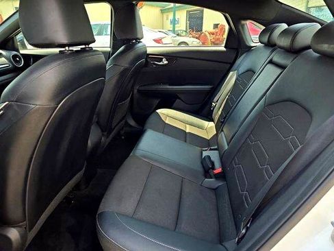 Used 2021 Kia Forte GT-Line image 10