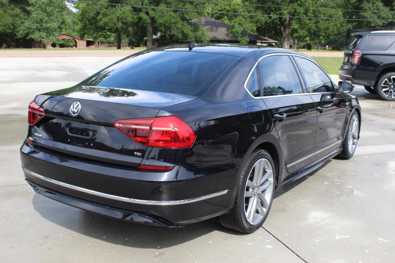 Used 2017 Volkswagen Passat 1.8T R-Line FWD image 10