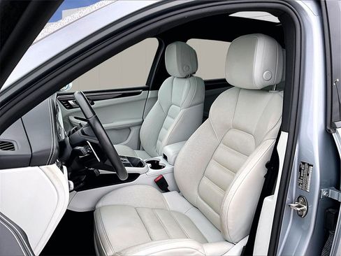 Used 2022 Porsche Macan image 5