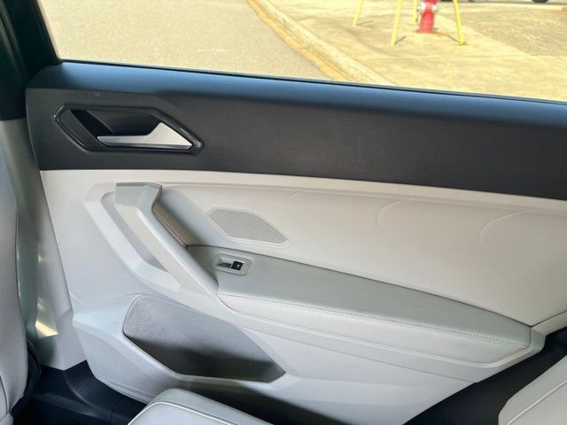 Used 2024 Volkswagen Tiguan SE R-Line FWD image 14