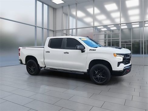 Used 2023 Chevrolet Silverado 1500 LT Trail Boss w/ LPO, Dark Essentials Package image 2