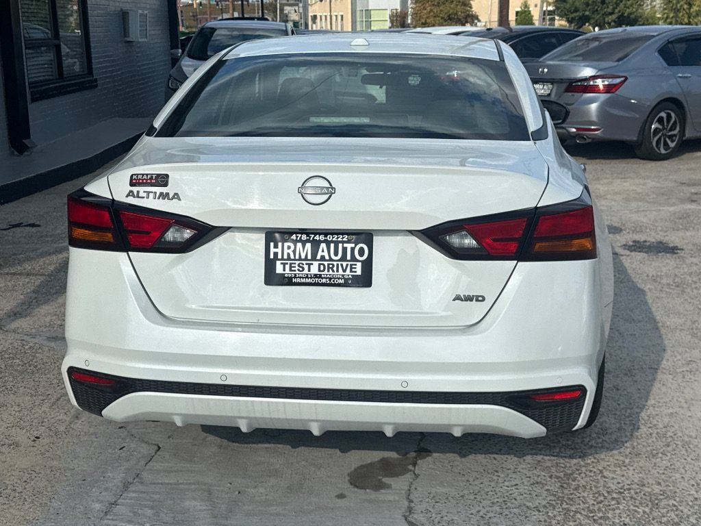 Used 2025 Nissan Altima 2.5 SV AWD/4WD image 6