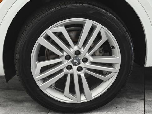 Used 2018 Audi Q5 2.0T Premium Plus w/ Premium Plus Package AWD/4WD image 7