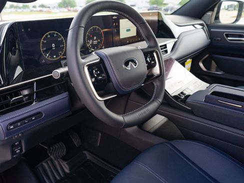 New 2026 INFINITI QX80 4WD image 7