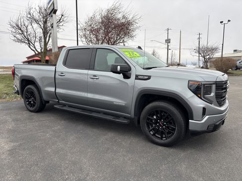 Used 2025 GMC Sierra 1500 Elevation w/ Elevation Premium Package image 2