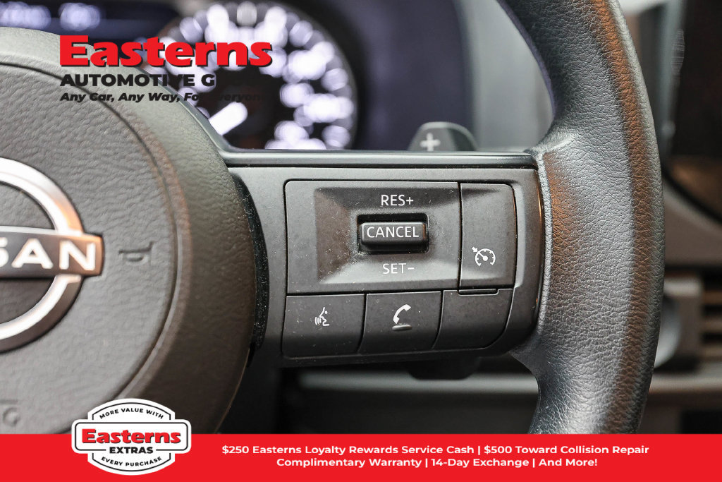 Used 2024 Nissan Pathfinder S AWD/4WD image 17