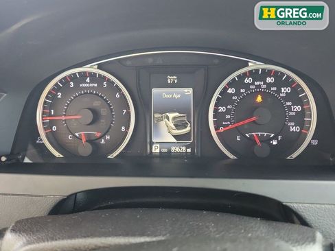 Used 2017 Toyota Camry SE FWD image 10