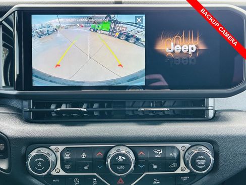 Used 2025 Jeep Wrangler Sport image 8