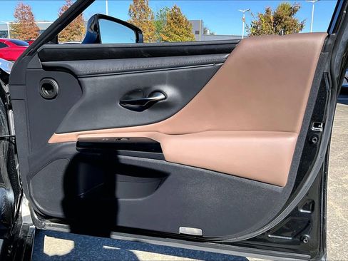 Used 2022 Lexus ES 250 w/ Premium Package image 19